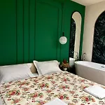 Emerald Guest house *